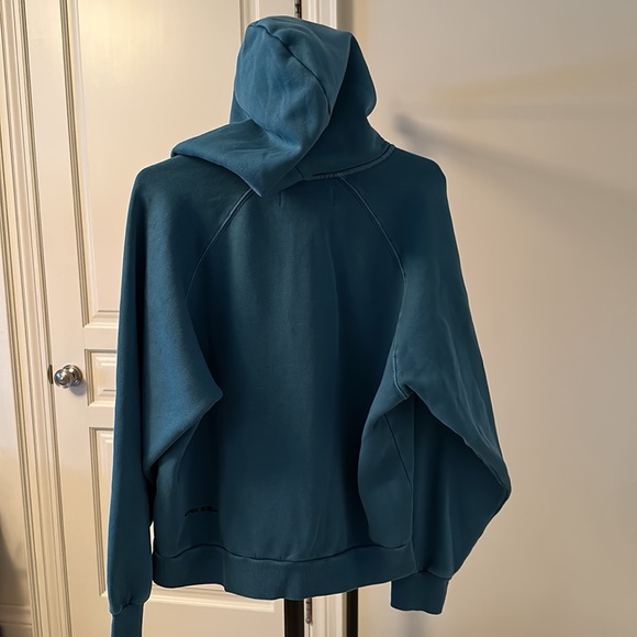 Aritzia Super World Zip Up - Picture 3 of 3